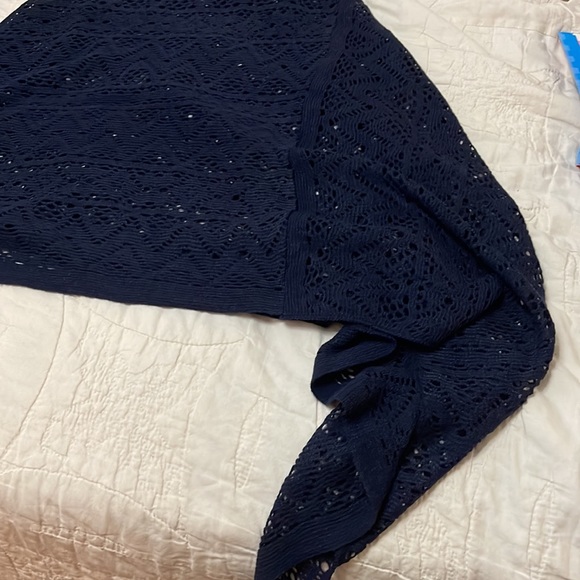Navy shawl - Picture 2 of 2